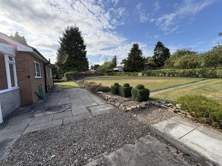 2 bedroom bungalow to rent - Photo 3