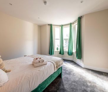 2 bedroom flat to rent - Photo 4