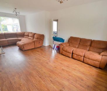 3 bedroom semi-detached house to rent - Photo 2