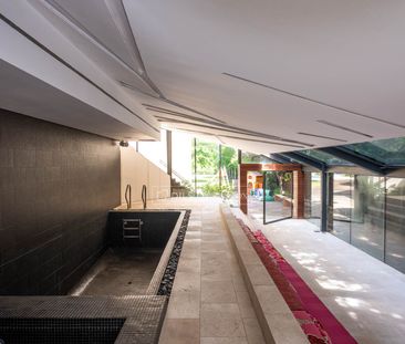 7 Bedroom house / villa for rent in Aravaca, Madrid - Photo 1