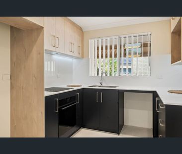 41 Grandpre Cres, Hamilton Hill, WA 6163 - Photo 4