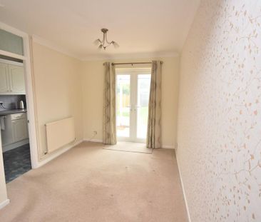 2 bedroom end of terrace house to rent - Photo 5