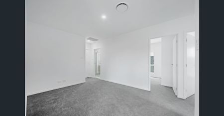 BRAND NEW MODERN HOME CLOSE TO SHOPS - Photo 5