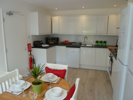 North Place Room 5 - Photo 3