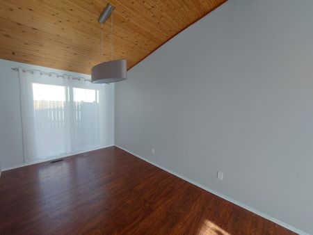 Perfect Family Home with Bonus Space in Normandeau - Photo 4