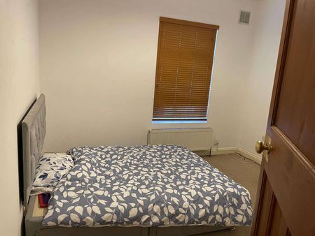 Beautiful Two Bed House to Let in Coventry CV2 for £1100PCM - Photo 5