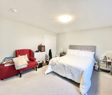 For Lease - 30 BOUNTY Avenue Unit# Main Floor w Partial Bsmt, Thoro... - Photo 6