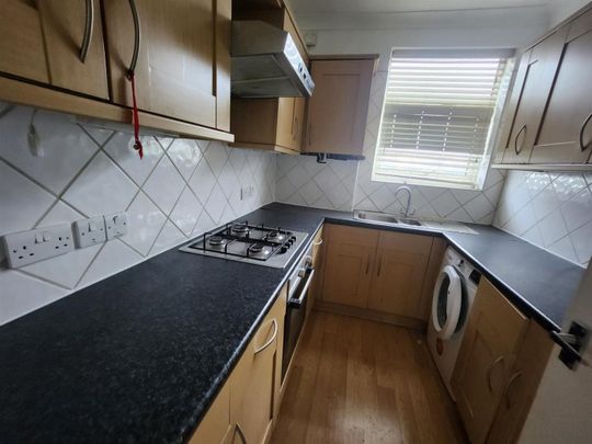 2 Bedroom Flat To Let - Photo 1