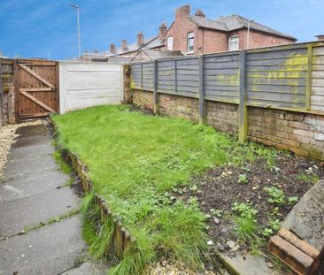 2 bedroom terraced house to rent - Photo 6