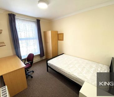 4 bedroom terraced house to rent - Photo 3