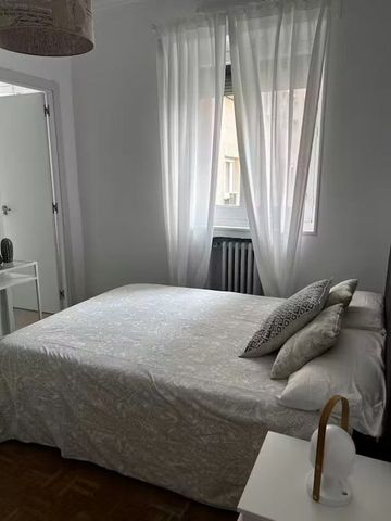 Calle de Cavanilles, Madrid, Community of Madrid 28007 - Photo 3