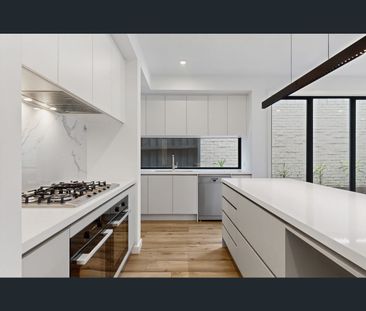 90C Parkmore Road, Bentleigh East, Vic 3165 - Photo 2