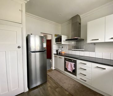 2 BDRM UNIT IN WAIWHETU - Photo 3