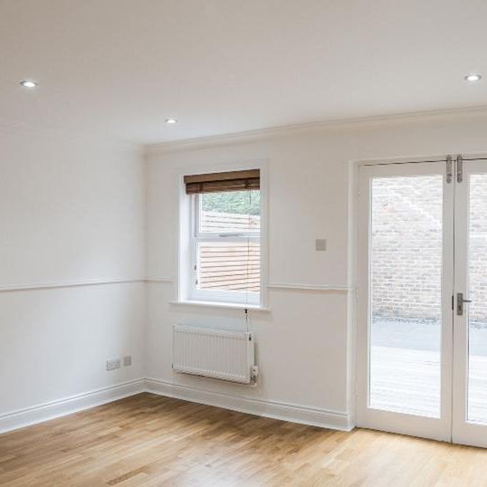 2 bedroom ground floor flat to rent - Photo 1