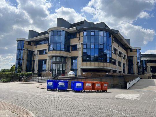 Studio to rent - Photo 1