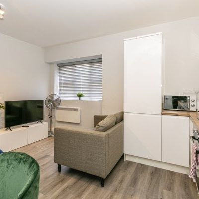 Wootton Gardens, Bournemouth - Photo 1