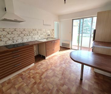 Location Appartement 5 pièces 133m² MONTELIMAR 26200 - Photo 2