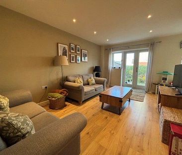 4 bedroom detached house to rent - Photo 2