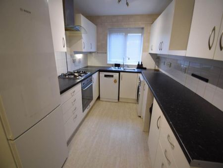 3 bedroom end of terrace house to rent - Photo 5