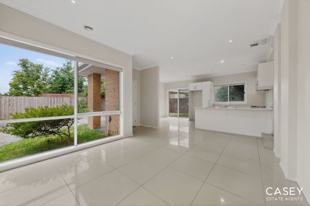 6A Anderson Close, Hampton Park - Photo 2