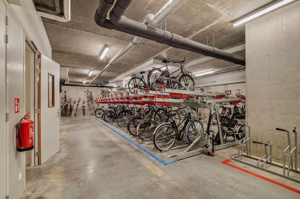 Appartement te huur: Oostenburgermiddenstraat 385 1018 LH Amsterdam - Photo 1