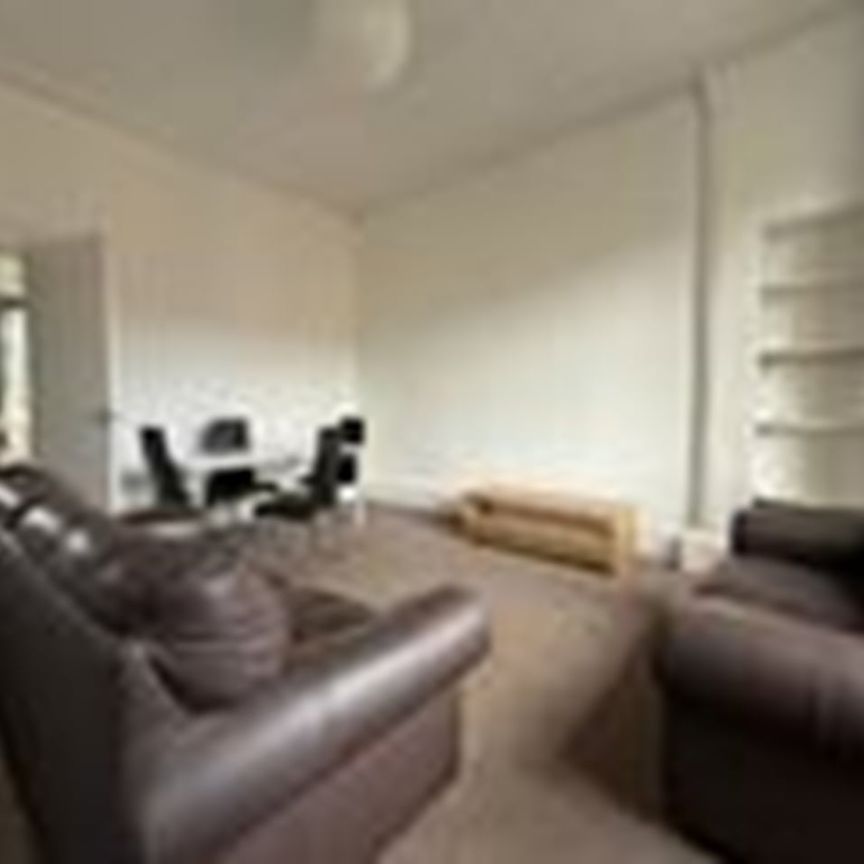 3 Bed Flat, Roslea Drive, G31 - Photo 1