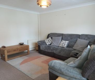 3 bedroom semi-detached house to rent - Photo 6