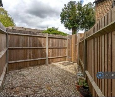 2 bedroom end of terrace house to rent - Photo 3