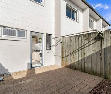 City Centre 2-Bedroom Apartment in Tauranga - Photo 6