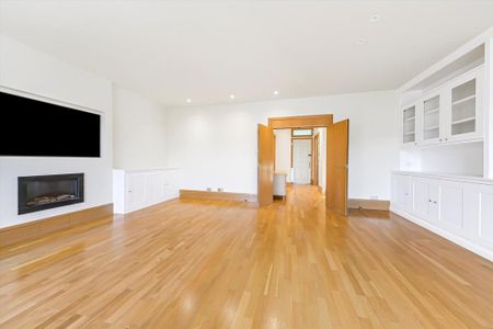 3 bedroom flat to rent - Photo 2