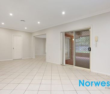 Stunning 4/5 Bedroom home Designed for Elegant Entertaining! - Photo 2