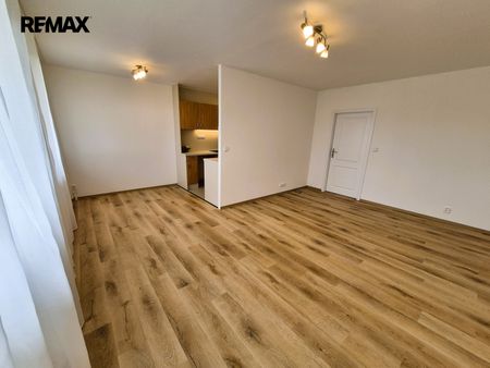 Pronájem bytu 3+1 80 m² - Photo 2