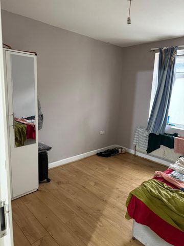 One bedroom Flat in a sharing house - 1150 inclusive bills - Photo 3