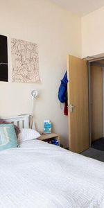 5 bedroom flat to rent - Photo 4