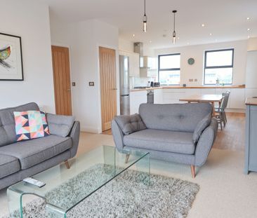 2 Bedroom Home – Medium Let - Photo 3