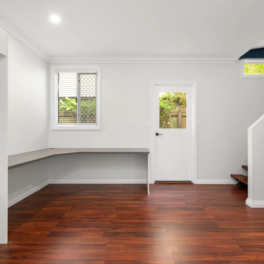 16 Bennetts Road, - Photo 1