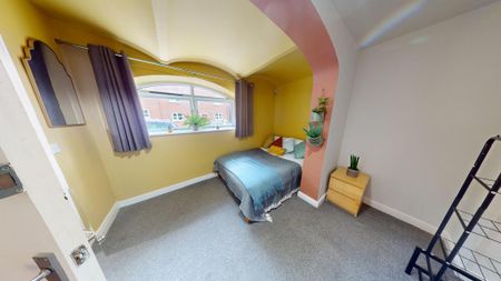 4 bedroom ground floor flat to rent - Photo 4