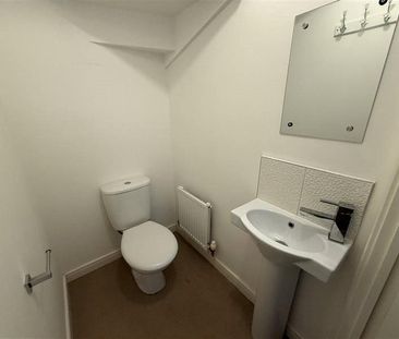 3 bedroom terraced house to rent - Photo 6