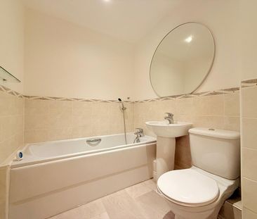 St Catherines Wood, Camberley, Surrey, GU15 - Photo 2