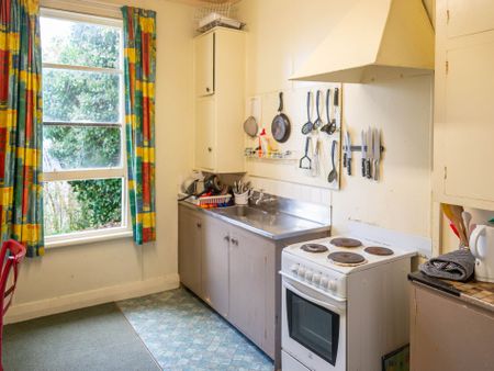 Affordable Two-Bedroom Flat Near Town - Photo 4