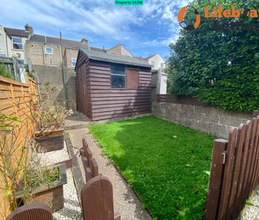 3 bedroom terraced house to rent - Photo 5