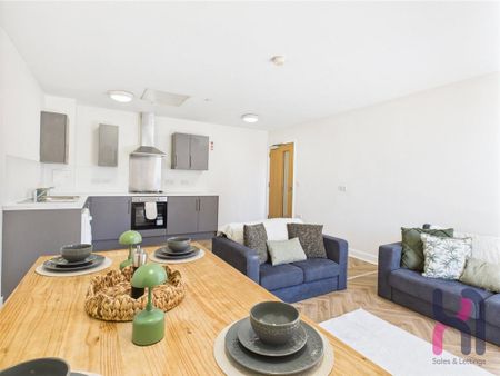 5 bedroom flat to rent - Photo 2