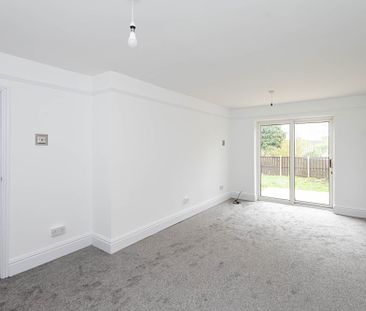 2 bedroom Semi-Detached House to rent - Photo 3