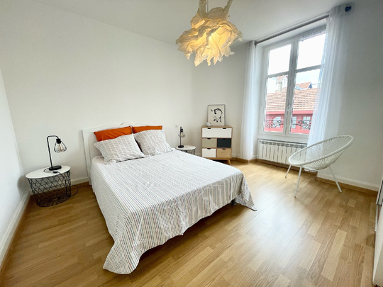 Location meublée de Septembre à Juin, T2 de 45m2 BIARRITZ Cô à louer de 2 pièce(s) sur 45 m² - Photo 1