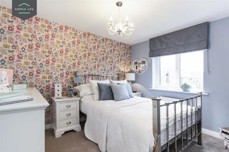 3 bedroom semi-detached house to rent - Photo 3