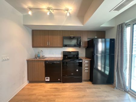 For Lease - 30 Meadowglen Place Unit# 408, Toronto, Ontario - Photo 2