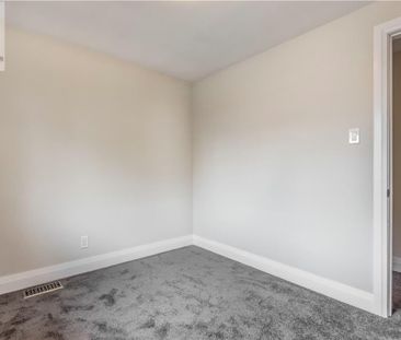 2373 BARCLAY Road, Burlington, Ontario, L7R2B7 - Photo 4