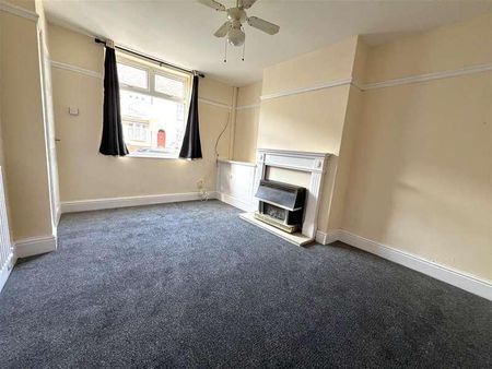 Heath End Road, Stockingford, CV10 - Photo 4