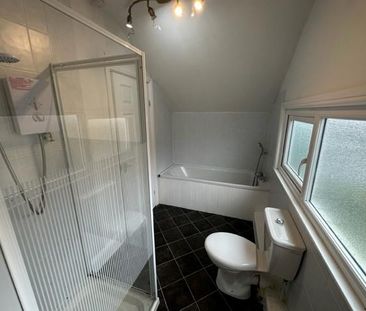 4 bedroom semi-detached house to rent - Photo 6