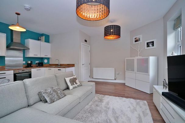 2 bedroom terraced house to rent - Photo 1